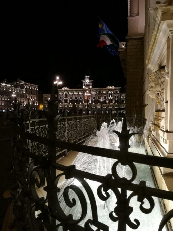 Casa Vacanze Penelope In Centro Storico ترييستي المظهر الخارجي الصورة
